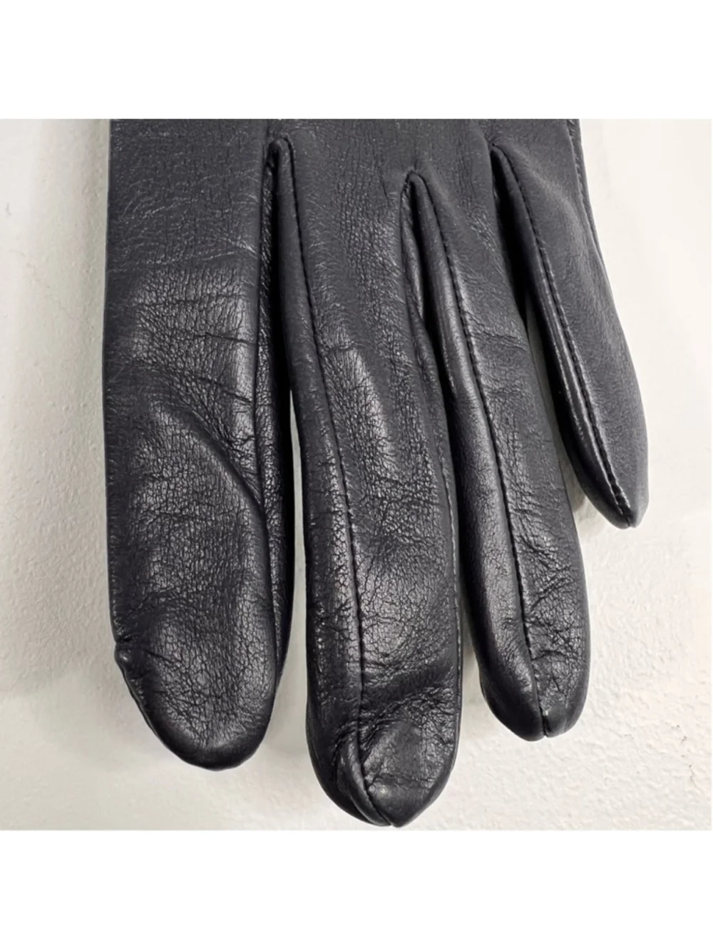 Vintage DENTS Britain buttery soft dark blue leather silk lined gloves 6.5